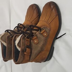 Ugg Women's Cecile Brown Waterproof Ankle Boots Size US 6.5